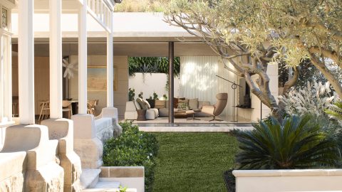 Hidden Home by Luigi Rosselli Architects